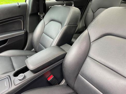 Used 2015 Mercedes-Benz GLA 250 4MATIC image 98