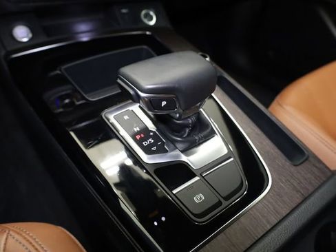 Used 2023 Audi Q5 2.0T Premium w/ Convenience Package image 22