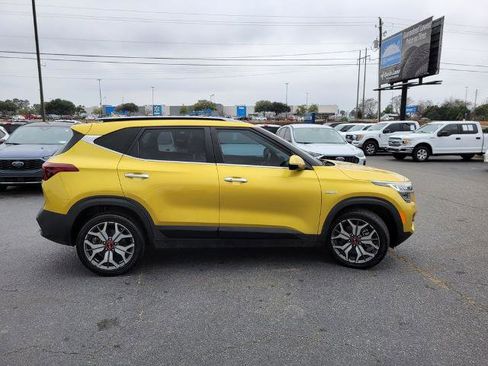 Used 2021 Kia Seltos SX w/ SX Sunroof Package image 7