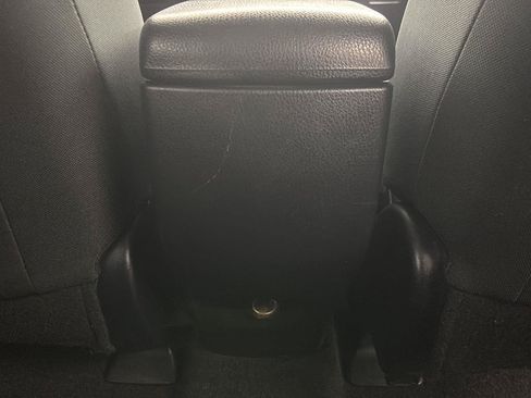 Used 2018 Toyota RAV4 LE w/ All Weather Liner Package AWD/4WD image 18
