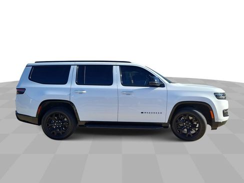 Used 2023 Jeep Wagoneer Series II image 9