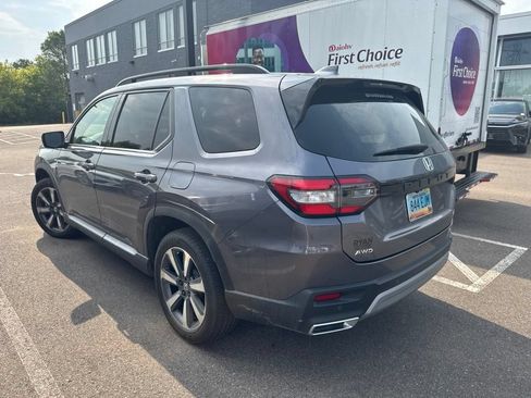 Used 2025 Honda Pilot Touring image 32