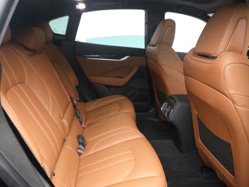 Certified 2022 Maserati Levante GT AWD/4WD image 20
