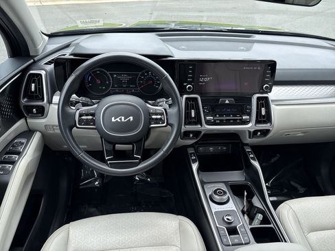 Used 2024 Kia Sorento EX w/ Panoramic Sunroof Package FWD image 20