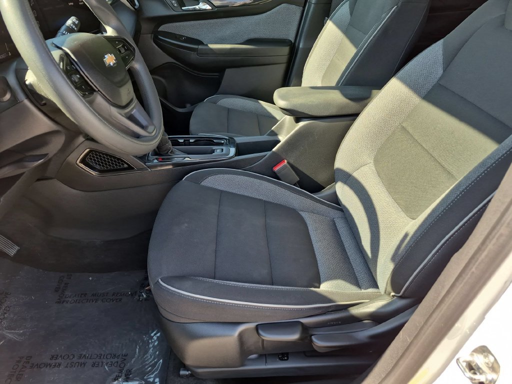 Used 2025 Chevrolet TrailBlazer LT AWD/4WD image 23