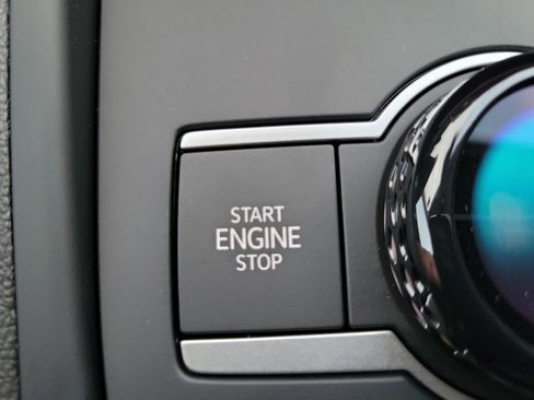 New 2026 Volkswagen Tiguan SE FWD image 20