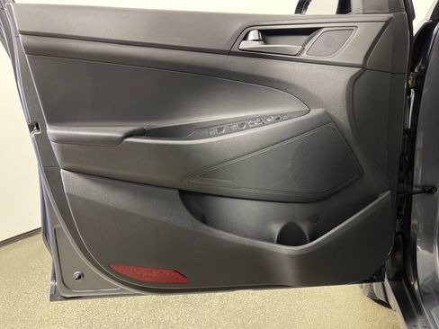 Used 2016 Hyundai Tucson Limited w/ Option Group 03 FWD image 19