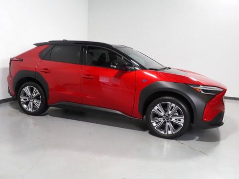 Used 2023 Subaru Solterra Touring AWD/4WD image 1