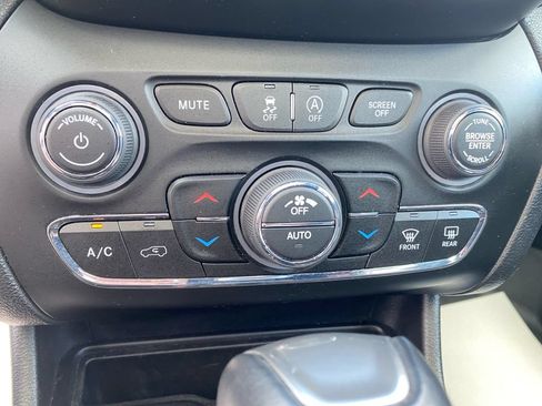Used 2021 Jeep Cherokee Latitude Lux 80th Anniv w/ Quick Order Package 26U 80TH AWD/4WD image 23