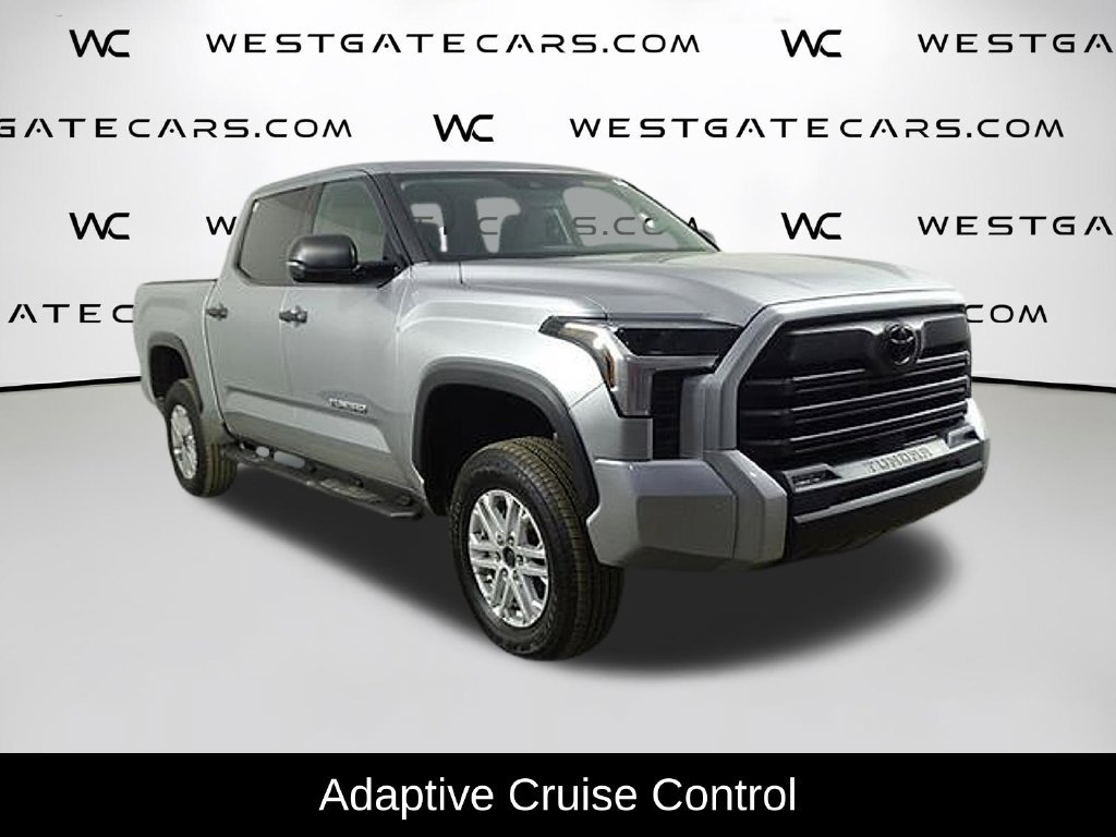 Used 2022 Toyota Tundra SR5 w/ SR5 Convenience Package AWD/4WD image 2
