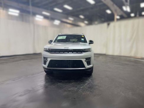 New 2026 Jeep Grand Wagoneer L Limited image 2