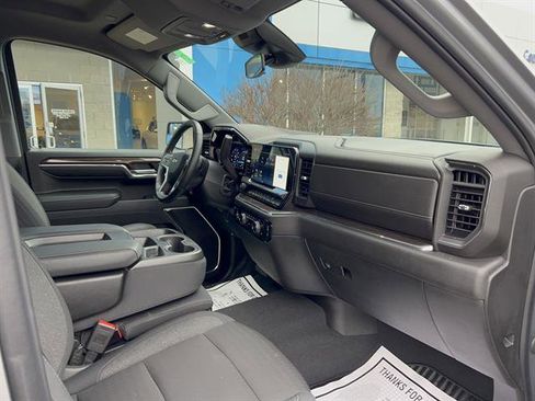Used 2024 Chevrolet Silverado 1500 LT image 15