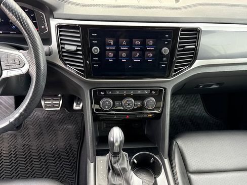 Certified 2023 Volkswagen Atlas Cross Sport SEL R-Line image 21