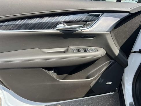 Certified 2024 Cadillac XT6 Premium Luxury w/ Technology Package AWD/4WD image 15