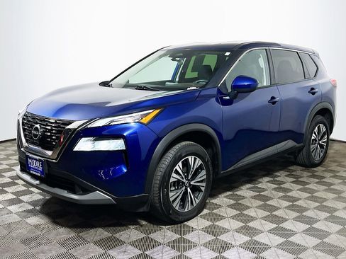 Used 2023 Nissan Rogue SV AWD/4WD image 3