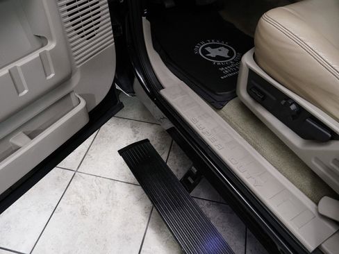 Used 2008 Ford F350 Lariat image 16