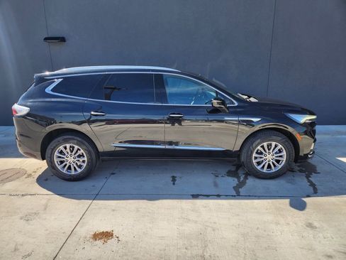 Used 2024 Buick Enclave Premium FWD image 4