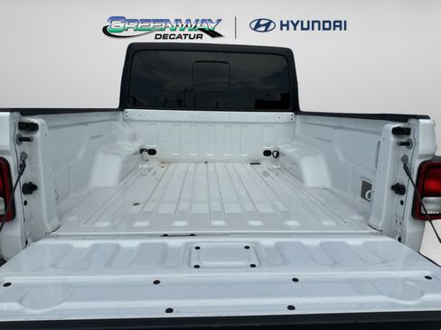 Used 2023 Jeep Gladiator Rubicon w/ Cold Weather Group AWD/4WD image 20