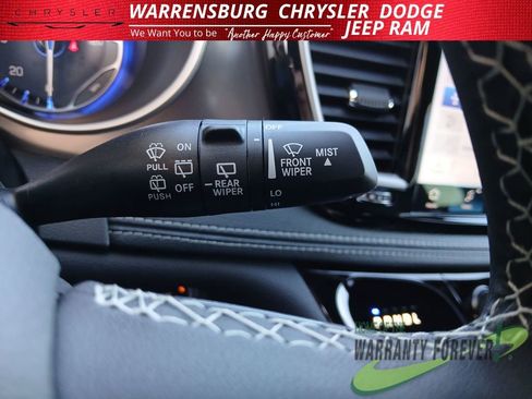 New 2026 Chrysler Pacifica Select FWD image 20