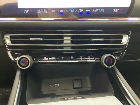 New 2026 Chevrolet Traverse RS w/ LPO, Floor Liner Package image 6