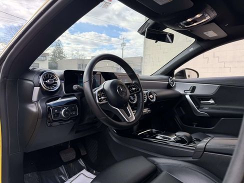 Used 2020 Mercedes-Benz CLA 250 image 33