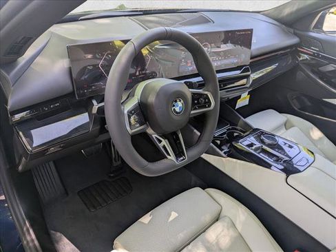 Used 2026 BMW 530i w/ M Sport Package image 3