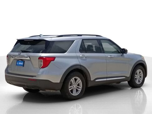 Used 2020 Ford Explorer XLT RWD image 6