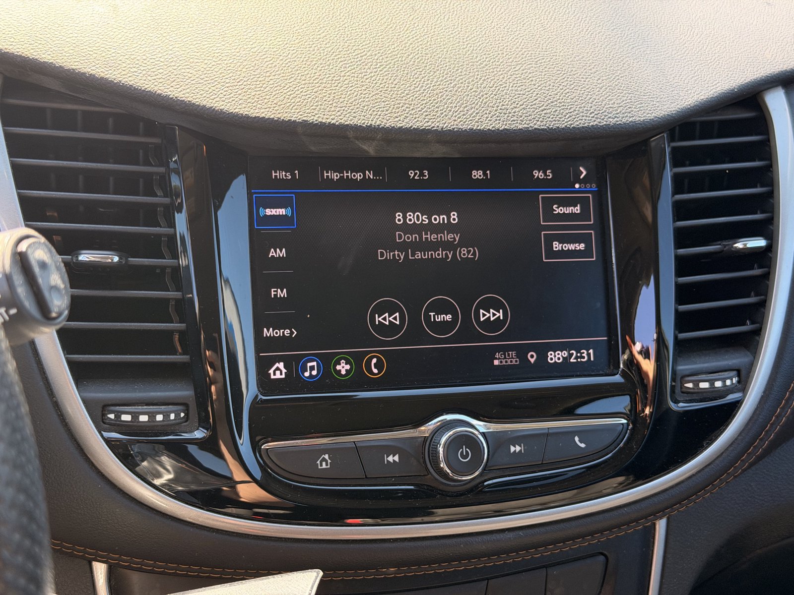 Used 2020 Chevrolet Trax LT FWD image 16