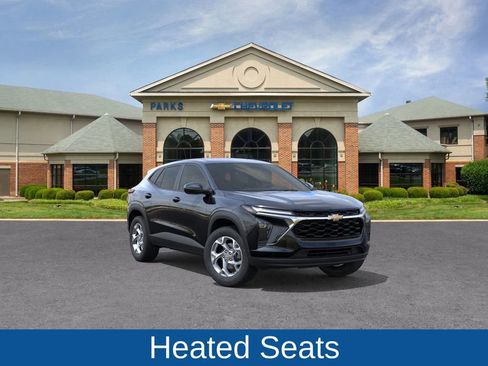 New 2026 Chevrolet Trax LS image 2