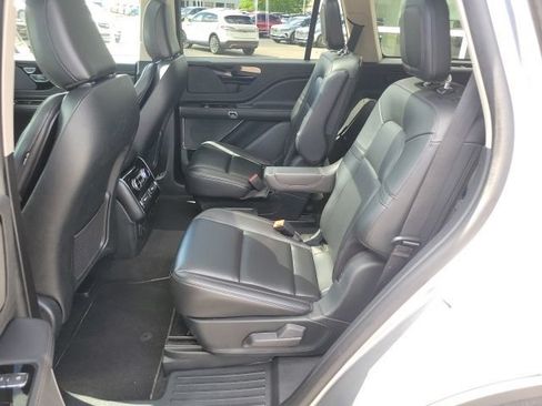 Certified 2023 Lincoln Aviator AWD w/ Premium Package image 19