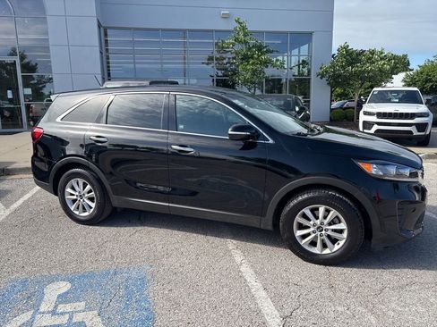 Used 2020 Kia Sorento LX FWD image 32