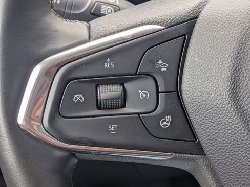 Used 2025 Chevrolet Trax LT w/ LT Convenience Package FWD image 25