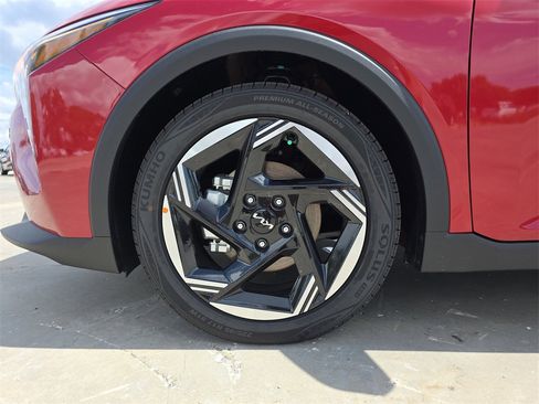 New 2025 Kia K4 EX image 32