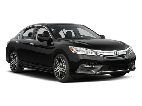 Used 2017 Honda Accord Touring image 6