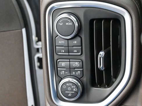 Used 2022 GMC Sierra 2500 Denali w/ Denali Ultimate Package image 21