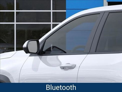 New 2026 Chevrolet Equinox LT w/ Safety and Technology Package FWD image 13