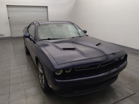 Used 2017 Dodge Challenger SXT RWD image 14