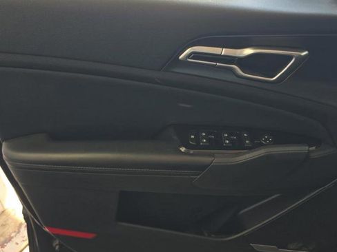 Used 2023 Kia Sportage EX FWD image 10