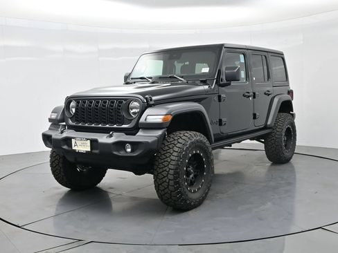 Used 2025 Jeep Wrangler Unlimited Sport AWD/4WD image 2