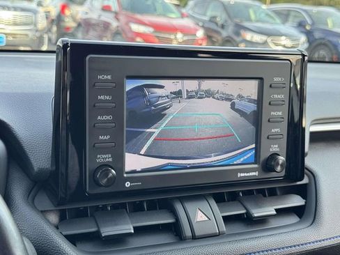 Used 2022 Toyota RAV4 SE w/ SE Grade Weather Package image 16