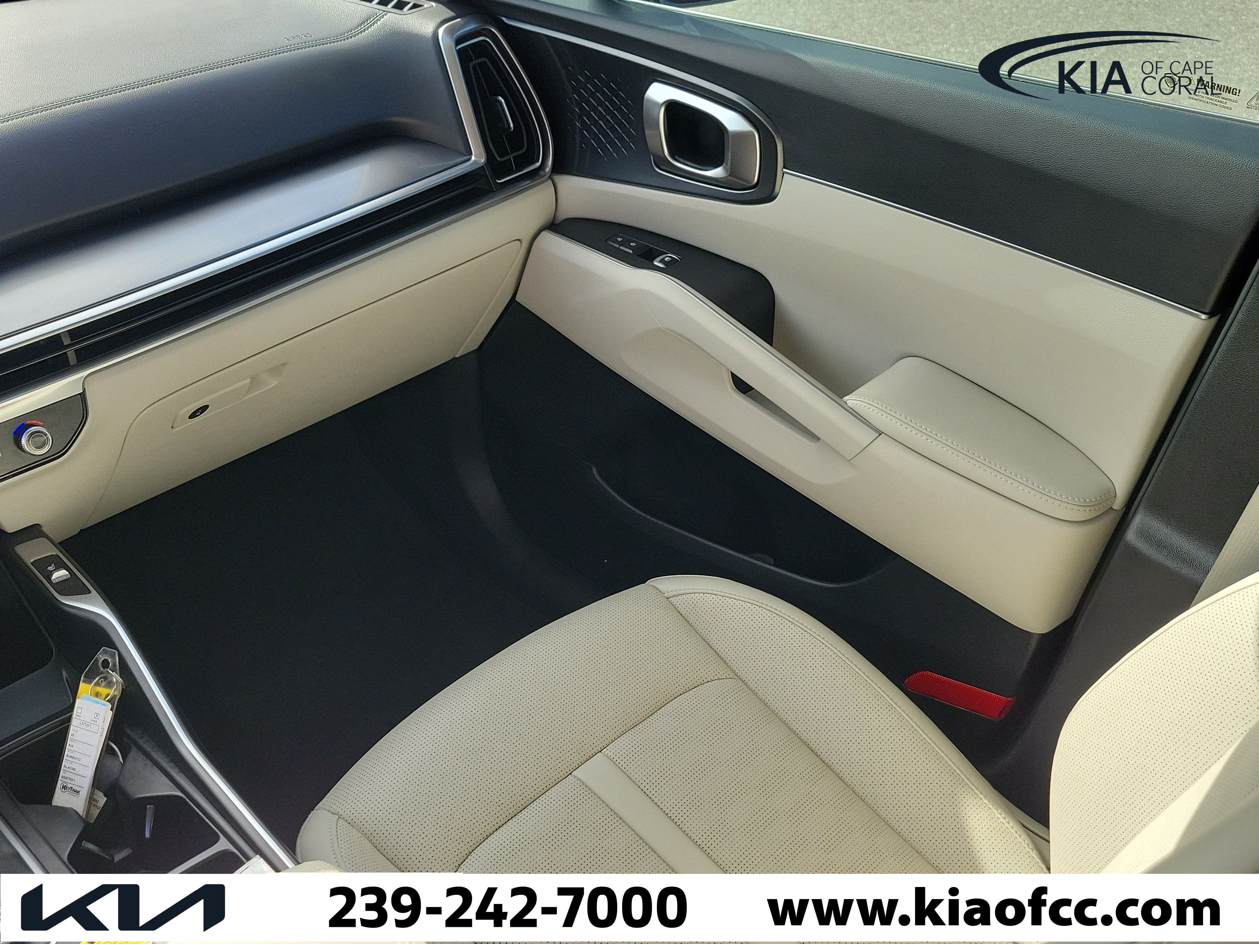 Certified 2025 Kia Sorento S w/ Panoramic Sunroof Package FWD image 18