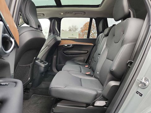 Certified 2024 Volvo XC90 B6 Plus image 10
