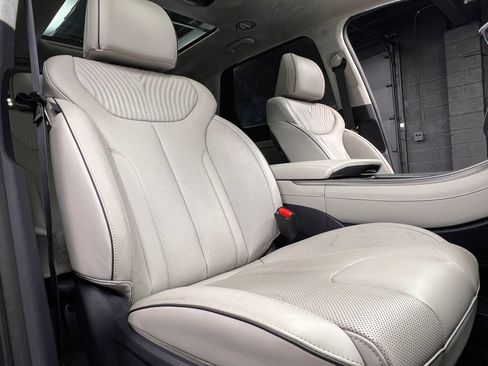 Used 2025 Hyundai Palisade Calligraphy FWD image 4