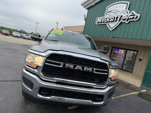 Used 2022 RAM 3500 Tradesman w/ Chrome Appearance Group AWD/4WD image 9