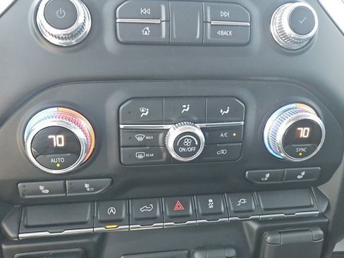 Used 2020 GMC Sierra 1500 SLT image 29