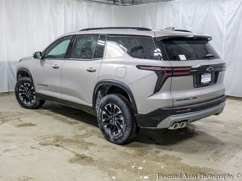 New 2026 Chevrolet Traverse Z71 w/ Enhanced Driving Package image 8