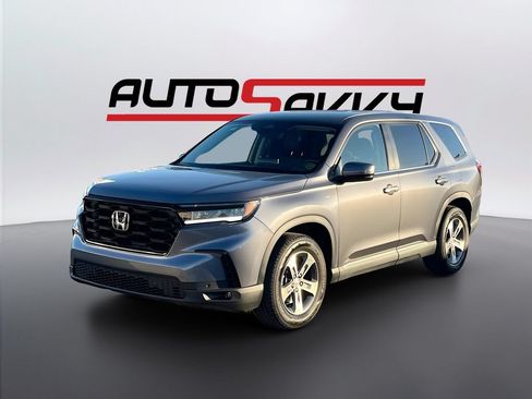 Used 2025 Honda Pilot EX-L image 3