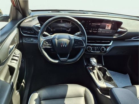 Used 2024 Buick Envista Sport Touring w/ Convenience I Package FWD image 7