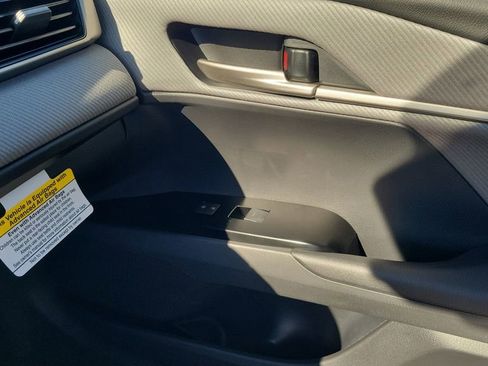 Used 2026 Toyota Camry SE w/ Multimedia Upgrade Package image 16