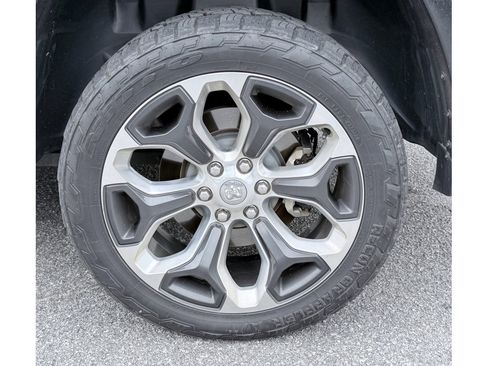 Used 2023 RAM 1500 Limited AWD/4WD image 16